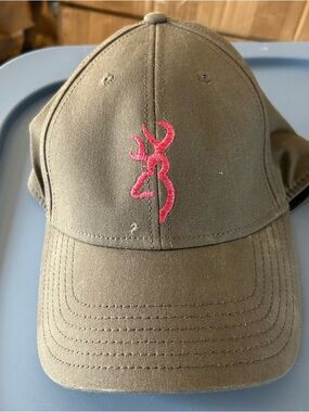Browning hunting Cap with Pink Embroidered Logo SnapBack